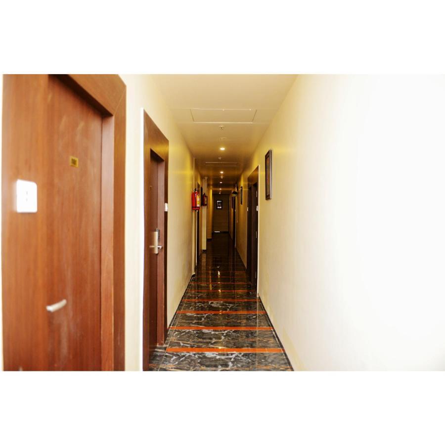 Hotel Elite Continental- Near International Airport Andheri East Mumbai (Bombay)